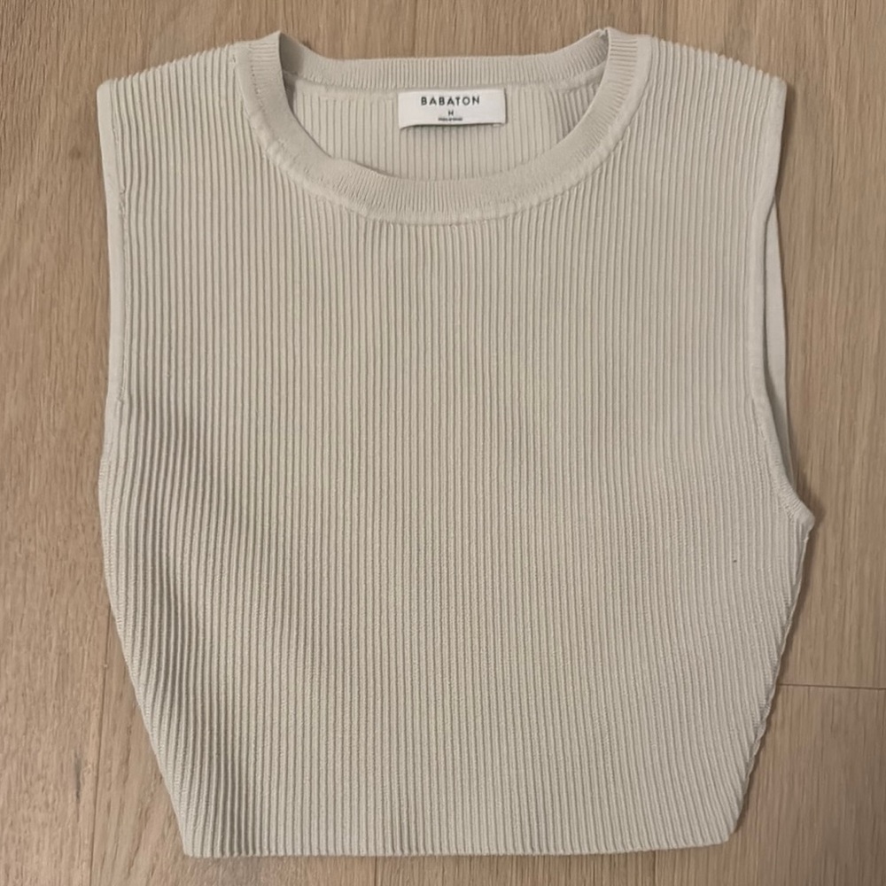 Aritzia Babaton Cream Ribbed Women's Top
